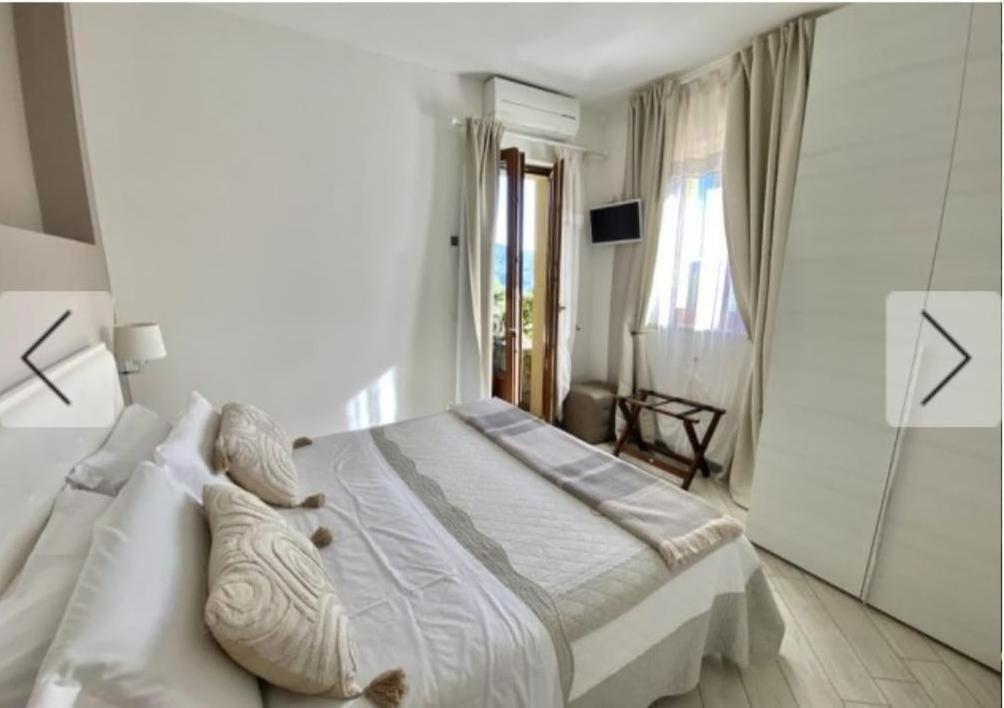 Residenza Le Camelie Apartment Oggebbio Exterior photo